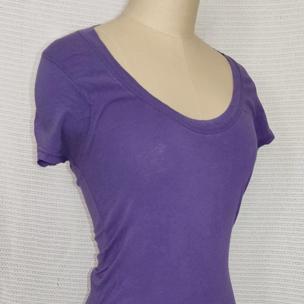 Wet Seal Purple Scoop Neckline Short Sleeve T-Shirt Top